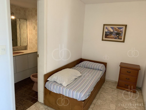 Imagen 11 de 15 de Venta De Apartamento De 1 Dormitorio En Peninsula Punta Del Este