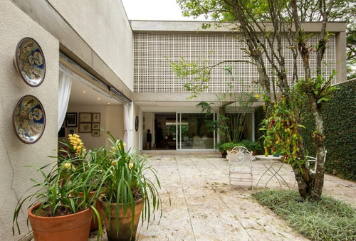 Imagem 4 de 30 de Casa Espaçosa Com Estilo Contemporâneo Está Localizada Em Uma Das Melhores Ruas S À Venda, 872 M² Por R$ 18.000.000 - Jardim Europa - São Paulo/sp - Ca0843