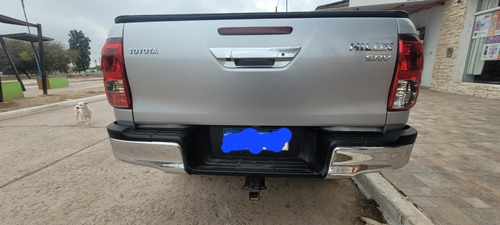 Imagen 3 de 9 de Toyota Hilux 2017 2.8 Cd Srv Pack 177cv 4x2