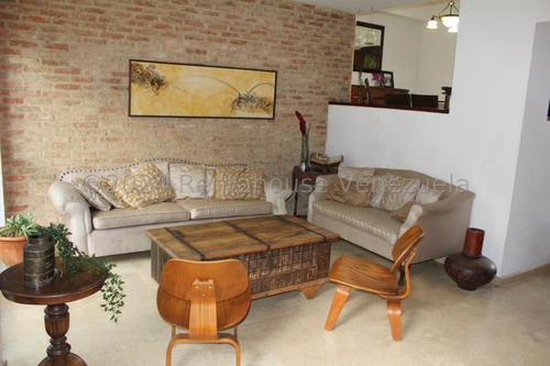 Precioso Y Amplio Tonwhouse En Venta En La Boyera. #25-20083
