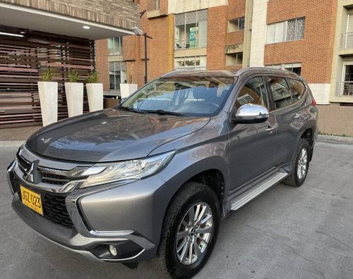 Mitsubishi Montero 3.0 215 hp