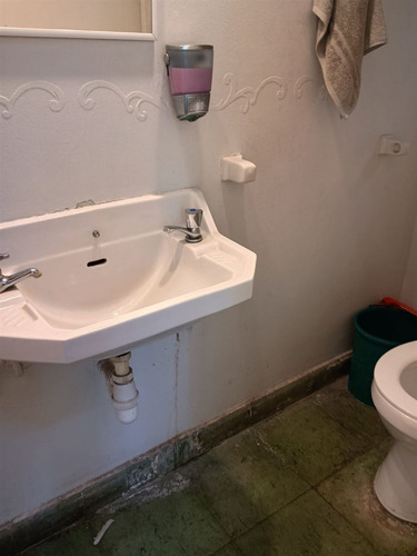 Casa En Venta De 4 Dorm. En Las Condes