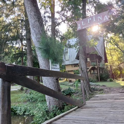 Casa La Alpina. Alquiler Por Año Y Temporal