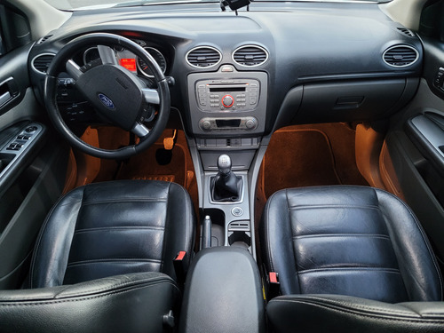 Ford Focus 2 1.8 Exe Sedan Tdci Ghia