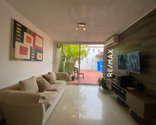 Imagen 4 de 13 de Town House En El Conjunto Residencial Terrazas Del Valle, Calle 3, El Valle Del Espiritu Santo. Isla De Margarita, Estado Nueva Esparta.