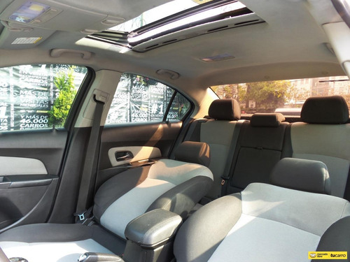 Imagen 18 de 25 de Chevrolet Cruze