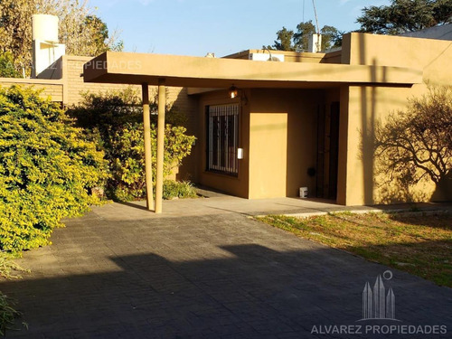 Imagen 1 de 14 de Casa 3 Ambientes Venta Ituaingó Sur Comercial Dependencia