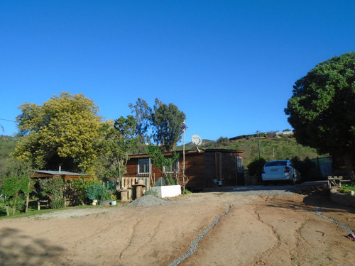 Parcela Con 2 Construcciones. Cercana Acceso Troncal Sur...