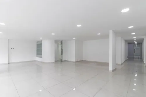 Local En Arriendo/venta En Chapinero Alto. Cod A22221