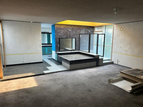 Casa Con Uso De Suelo Para Oficinas 839 M2 En Las Lomas De Chapultepec.