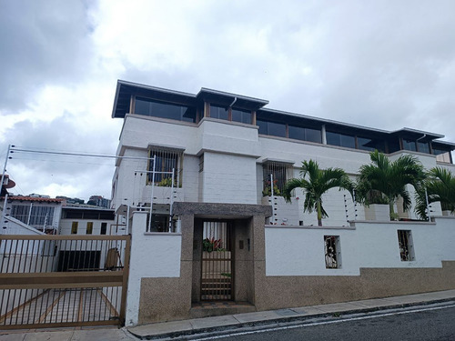 En Venta Hermosa Casa En La Urbanización Colinas De Bello Monte Jl