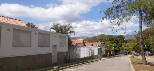 Casa De Una Planta  Para Remodelar En Altos De Guataparo .. Vende Lino Juvinao