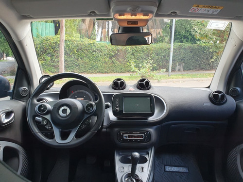 Smart Fortwo 1.0 Play 2017 Color Gris Y Rojo As Automobili
