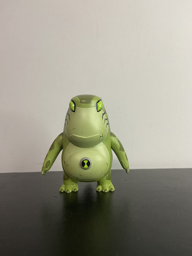 Boneco Ben 10 Glutao Supremacia Alienígena (Usado)