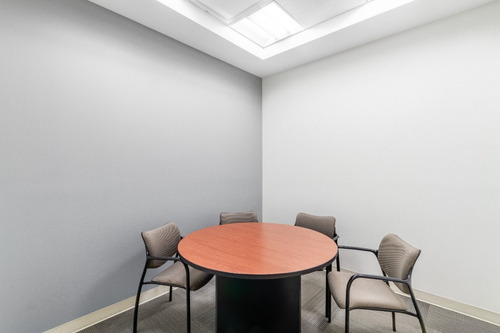 Renta De Espacio De Coworking En Regus Samara Shops