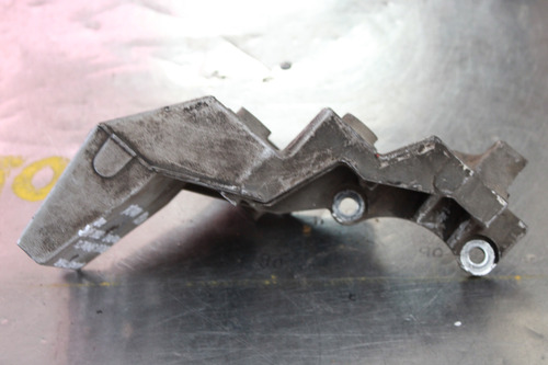 Base Soporte Motor Trasero Der Der Windstar 1f2p-7e235 K#538 (Usado)