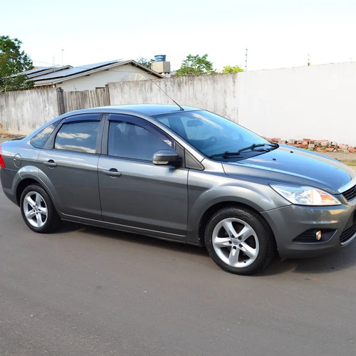 Imagem 2 de 15 de Ford Focus