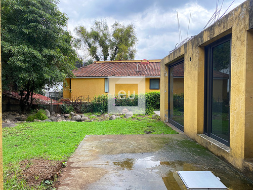 Terreno En Venta En Privada En La Zona De Lomas Altas
