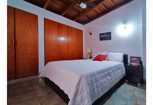 Townhouse En Venta Los Eucaliptos Llano Alto