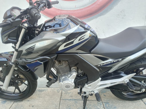 Imagem 7 de 12 de Honda Twister 250 2020 Prata