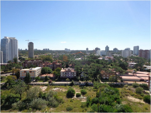 Imagen 11 de 30 de Excelente Opción!!! Venta De Apartamento En Punta Del Este, Con Muy Buena Vista, Muy Soleado.