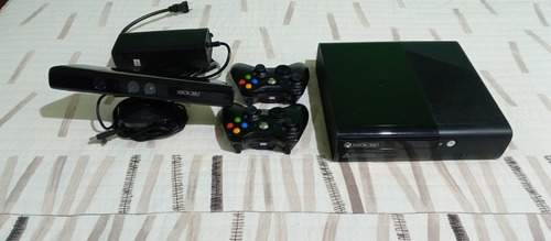 Consola Xbox 360 + Kinect + 2 Controles + Juegos