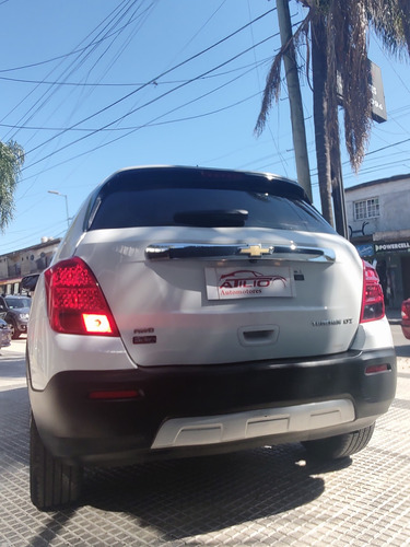 Imagen 6 de 19 de Chevrolet Tracker 2016 1.8 Ltz+ Awd At 140cv