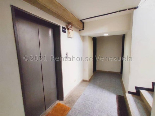 Apartamento Duplex En Venta Con Entrada Privada Y Servicio, La Florida
