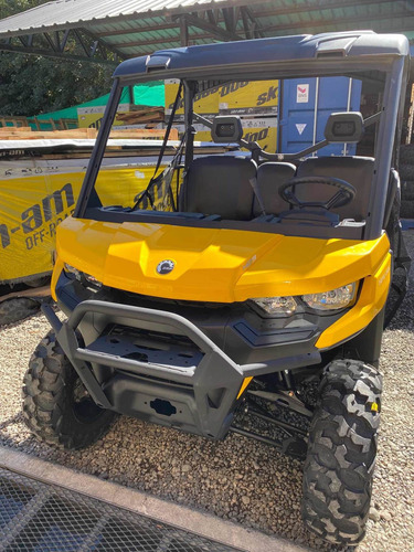 Imagen 3 de 6 de Can Am Defender Hd9 Dps Nuevo Motor