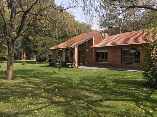 Venta Quinta En Excelente Estado Y Frondosa Arboleda