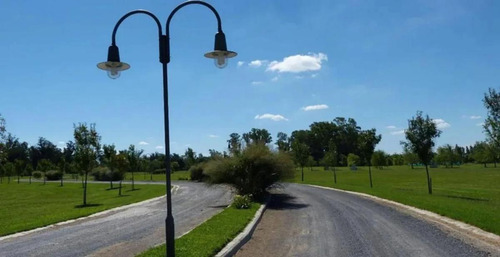 Lote De 2.000 + Proyecto De 300 M2