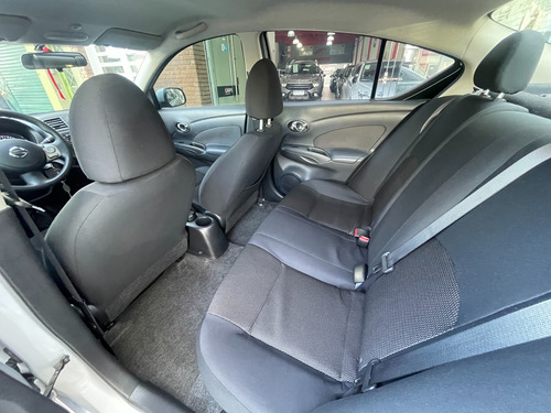 Nissan Versa 1.6 Acenta At