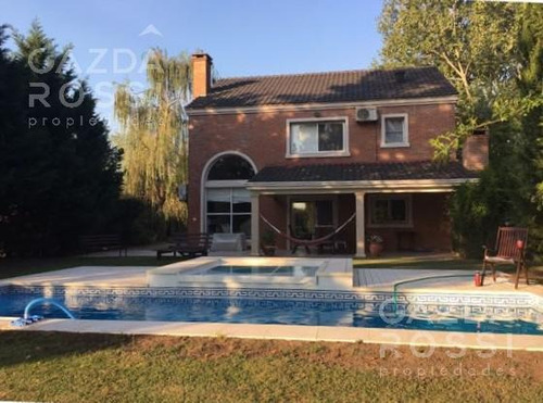 Imagen 1 de 9 de Hermosa Casa En Venta En Saint Thomas Sur