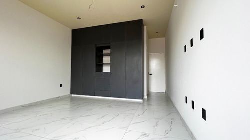 Casa Nueva En Venta En Cuernavaca, Col. Delicias 3 Recámaras, 4 1/2 Baños, Estudio, Alberca