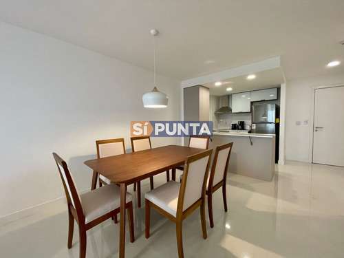 Imagen 2 de 11 de Apartamento De Dos Dormitorios En Venta, Punta Del Este