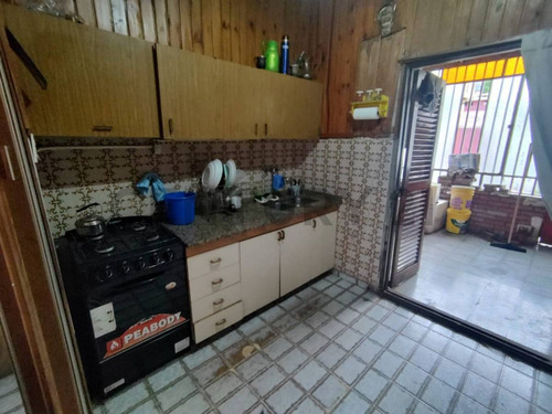 Venta Casa 3 Dormitorios + Patio Con Parrillero
