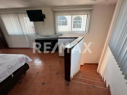 Venta De Casa Residencial Con Oficinas En San Pedro Cholula, Puebla.