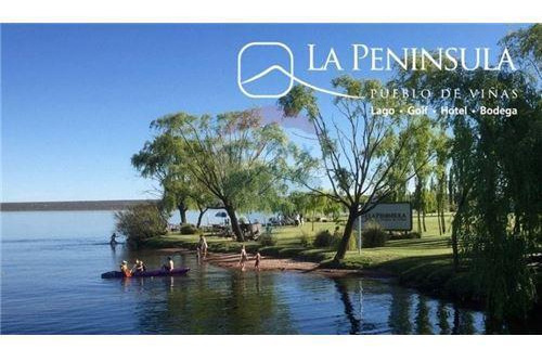 Venta De Lote En Lago Marimenuco, B26, De 880 M2 A 80 Mts De La Costa. La Peninsula