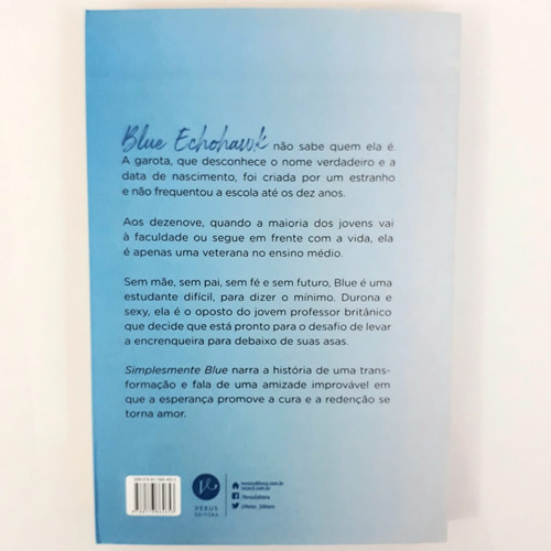 Livro Simplesmente Blue - Amy Harmon