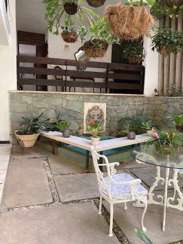 Imagen 3 de 14 de Encantadora Quinta En Prados Del Este