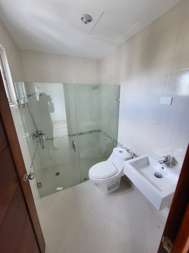 Vendo O Alquiler Torre Moderna En El Vergel Con Lobby , Con Lobby, Ascensor, Área Social, Piscina, Gimnasio, Barbacoa Y Bar. Código: Nd764