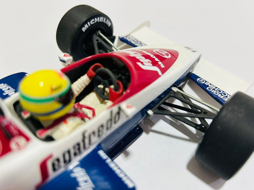 Minichamps F1 1:18 - Toleman Tg184 - Ayrton Senna Branco