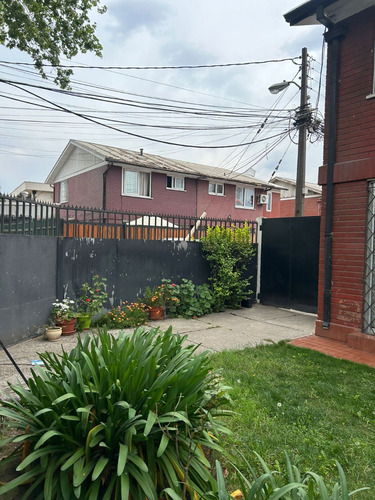 Excelente Casa Ubicada En Plena Av.jose Pedro Alessandri