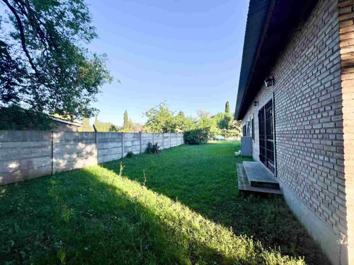 Casa De Dos Dormitorios - Venta - Oliveros