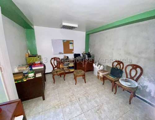 Milagros Inmuebles Casa Venta Barquisimeto Lara Av Libertador Zona Este Patarata Economica Residencial Economico Código Inmobiliaria Rent-a-house 24-13154