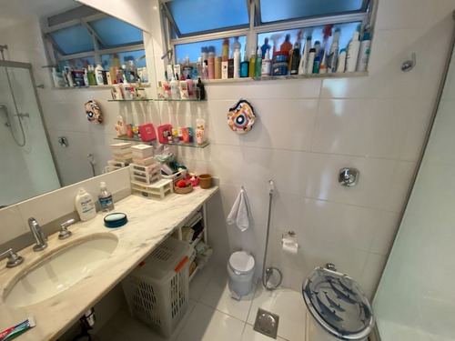Imagem 17 de 25 de Apartamento Com Vista Aberta E Indevassada, Com 2 Quartos À Venda, 75 M² Por R$ 950.000 - Humaitá - Rio De Janeiro/rj - Ap1422