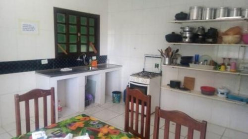 Imagem 11 de 13 de Casa No Bairro Santa Cruz, Em Itanhaém, Litoral Sul De São Paulo, Localizada No Lado Praia. Imóvel Com 309 M² De Terreno Sendo 238 M² De Área Construída. Possui Churrasqueira E Vaga Para 06 Automóveis