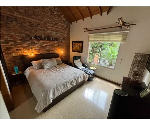 Se Vende Casa En Loma De Los Bernal Parte Baja