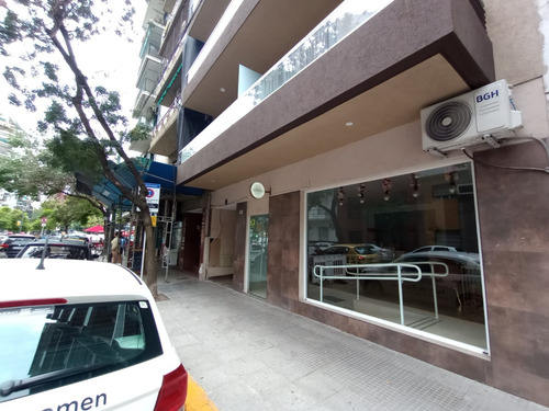 Ruiz Diaz 42 Local Barracas 70 M2 Exc. Zona !