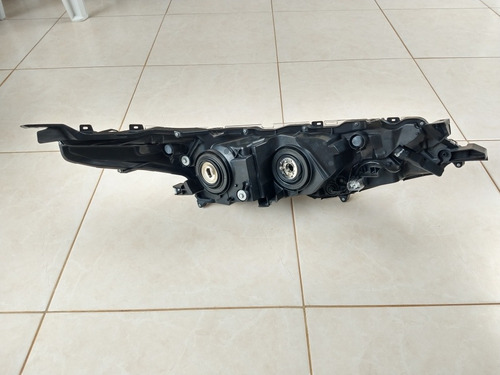 Farol Esquerdo C/ Led Corolla Gli Upper / Xei 2018 A 2019 (Recondicionado)